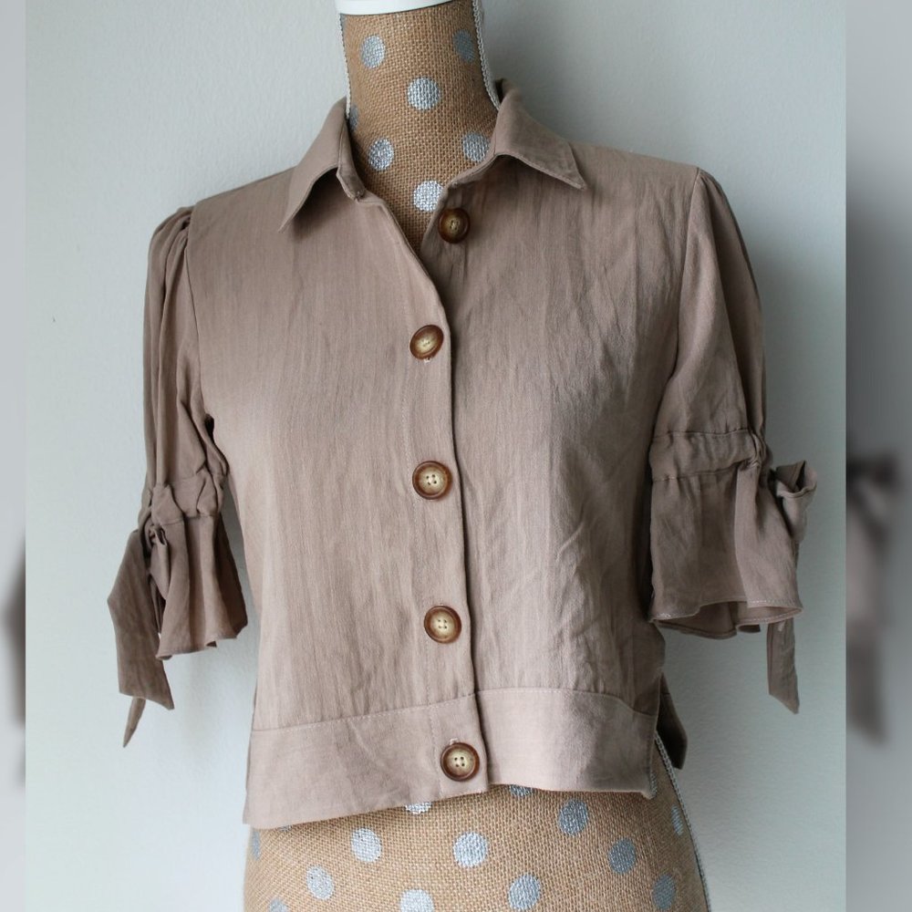 NWOT Band of Gypsies Tan Cropped Jacket Small